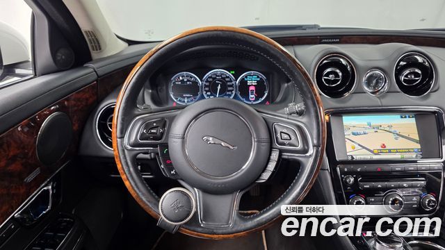 Jaguar XJ 3.0D Premium Luxury LWB X351 2014 — фото 13