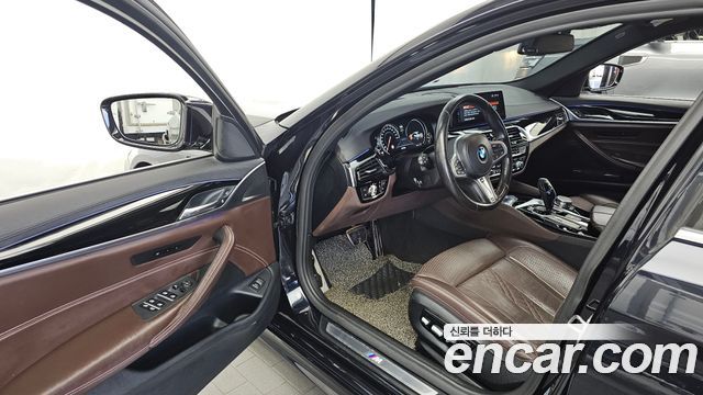 BMW 5 Series (G30) 520d xDrive M Sport Package Plus 2018 — фото 10