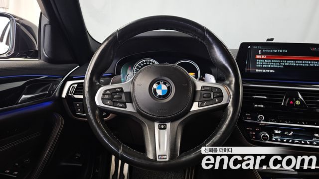 BMW 5 Series (G30) 520d xDrive M Sport Package Plus 2018 — фото 13