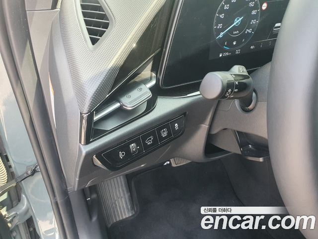 Kia Niro Prestige 2023 — фото 15