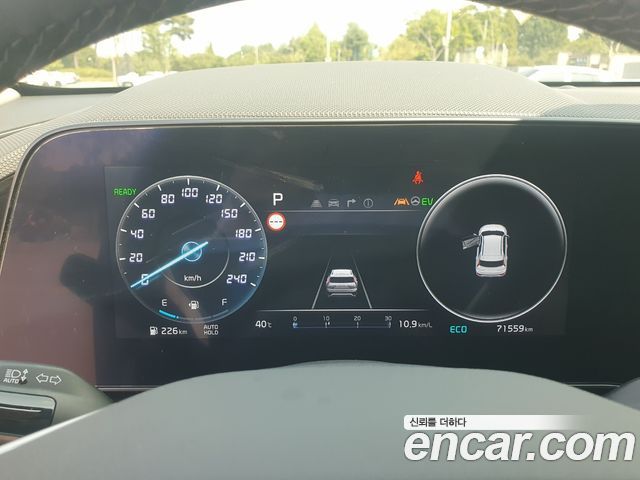 Kia Niro Prestige 2023 — фото 17