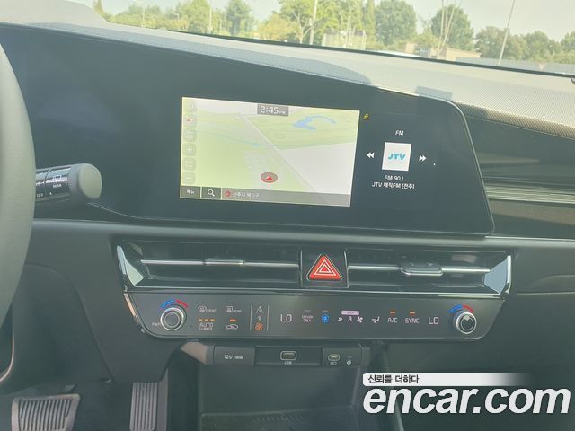 Kia Niro Prestige 2023 — фото 19