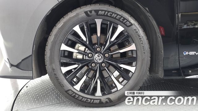 Toyota Alphard (IV) 2.5 HEV Executive AWD 2025 — фото 21