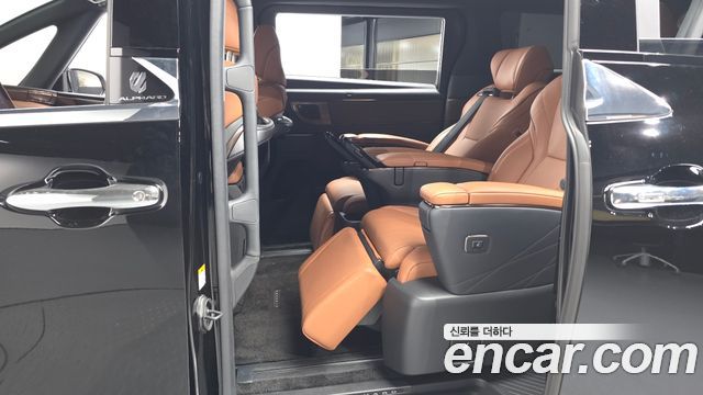 Toyota Alphard (IV) 2.5 HEV Executive AWD 2025 — фото 26