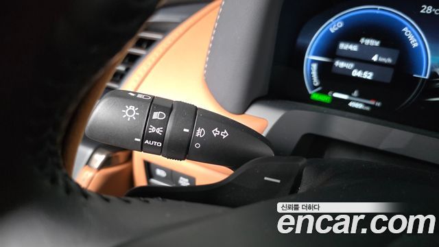 Toyota Alphard (IV) 2.5 HEV Executive AWD 2025 — фото 29
