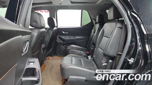 Chevrolet Traverse 3.6 AWD Redline 2020 — фото 12