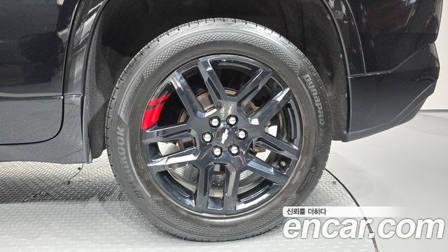 Chevrolet Traverse 3.6 AWD Redline 2020 — фото 21