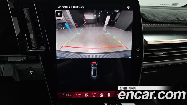 Renault Korea Scenic Iconic Light 2026 — фото 15
