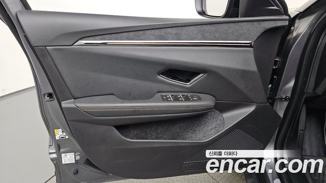 Renault Korea Scenic Iconic Light 2026 — фото 24