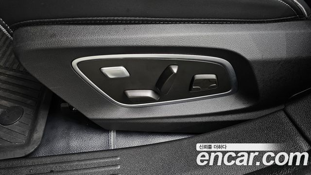 Renault Korea Scenic Iconic Light 2026 — фото 32