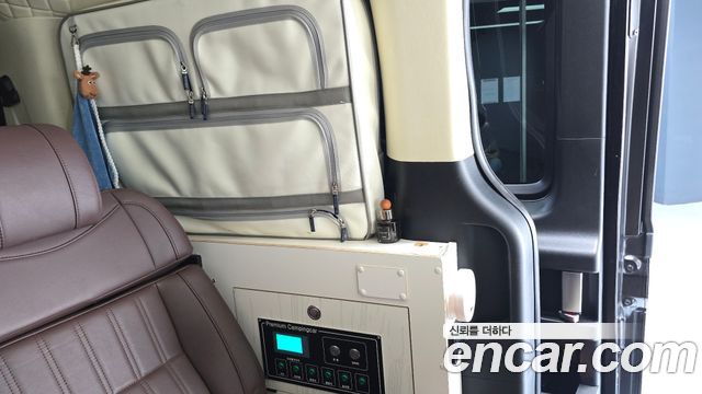 Hyundai Staria 2WD Camping Car Special Vehicle 2022 — фото 22