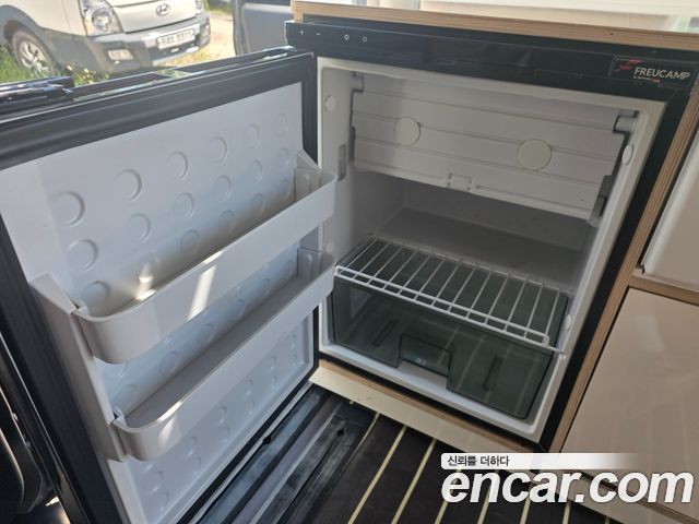 Hyundai Staria 2WD Camping Car Special Vehicle 2022 — фото 44