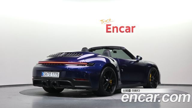 Porsche 911 (992) Carrera 4 GTS Cabriolet 2026 — фото 2