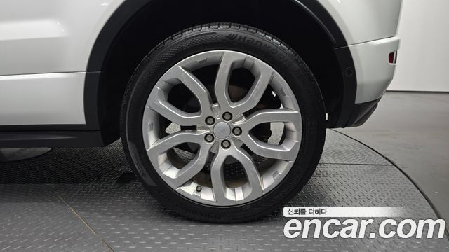Land Rover Range Rover Evoque 2.0 TD4 HSE Dynamic 2018 — фото 21