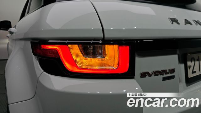 Land Rover Range Rover Evoque 2.0 TD4 HSE Dynamic 2018 — фото 23