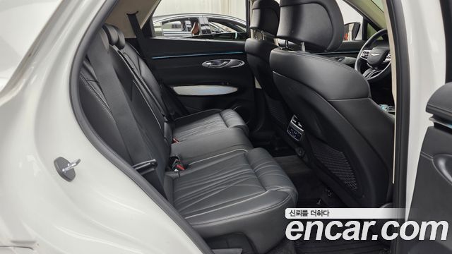 Genesis GV70 2.5T Gasoline 2WD 2025 — фото 11