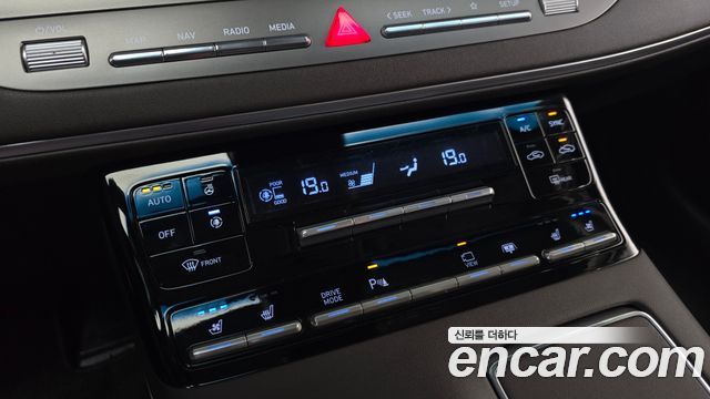 Hyundai Grandeur (IG) 3.0 LPi Rent Car Exclusive 2023 — фото 30