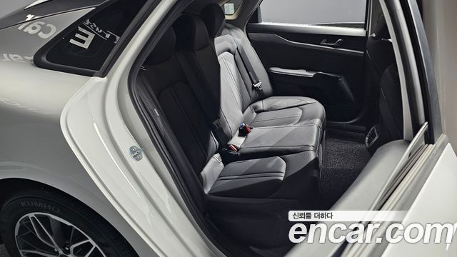 Kia K5 (III) 2.0 Prestige 2022 — фото 11