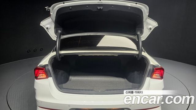 Kia K5 (III) 2.0 Prestige 2022 — фото 20