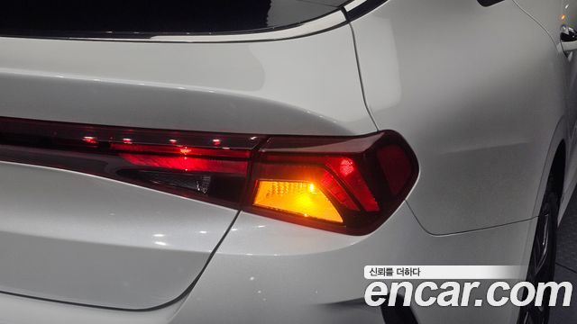 Kia K5 (III) 2.0 Prestige 2022 — фото 23