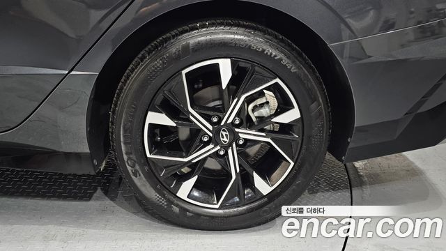 Hyundai Sonata The Edge (DN8) 2.0 Exclusive 2024 — фото 27
