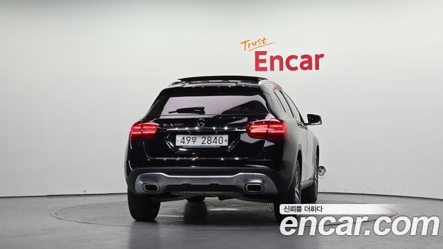 Mercedes-Benz GLA-Class (X156) GLA220 Premium 2019 — фото 4