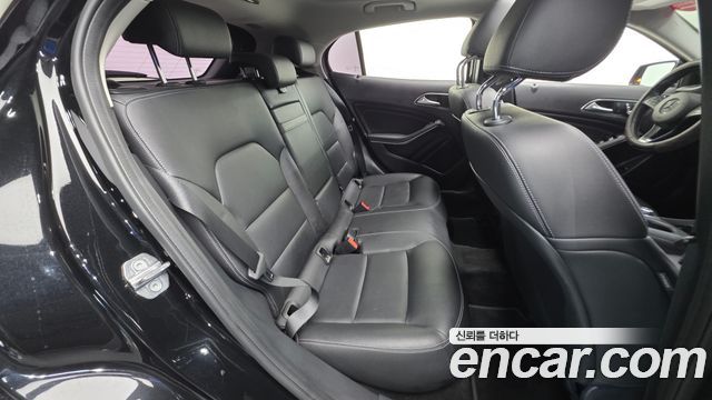 Mercedes-Benz GLA-Class (X156) GLA220 Premium 2019 — фото 23