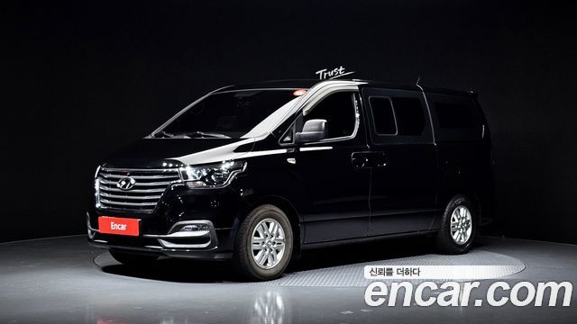 Hyundai Grand Starex Van 5-Seater Modern