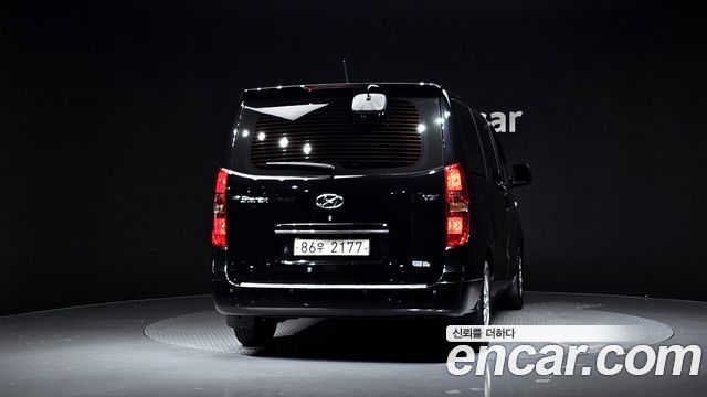 Hyundai Grand Starex Van 5-Seater Modern 2021 — фото 4