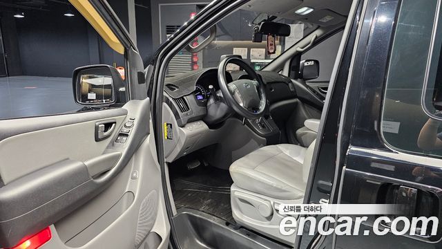 Hyundai Grand Starex Van 5-Seater Modern 2021 — фото 10