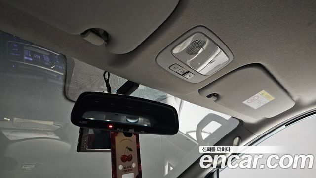 Hyundai Grand Starex Van 5-Seater Modern 2021 — фото 18