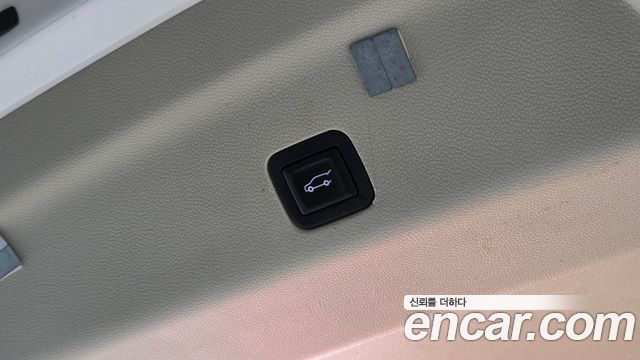 Cadillac Escalade (V) 6.2 Premium Luxury Platinum 2021 — фото 24