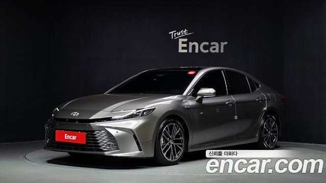 Toyota Camry (XV80) 2.5 XLE Premium Hybrid 2025 — фото 1