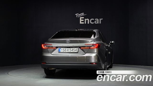 Toyota Camry (XV80) 2.5 XLE Premium Hybrid 2025 — фото 4
