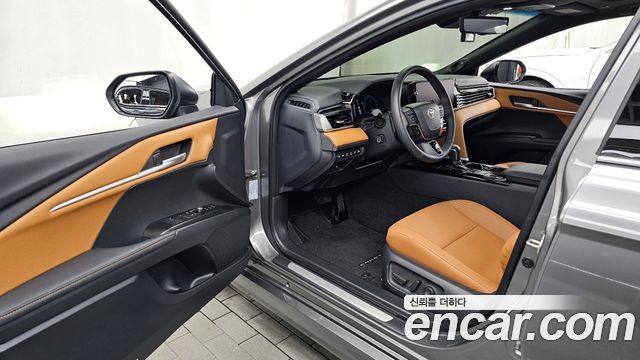 Toyota Camry (XV80) 2.5 XLE Premium Hybrid 2025 — фото 10