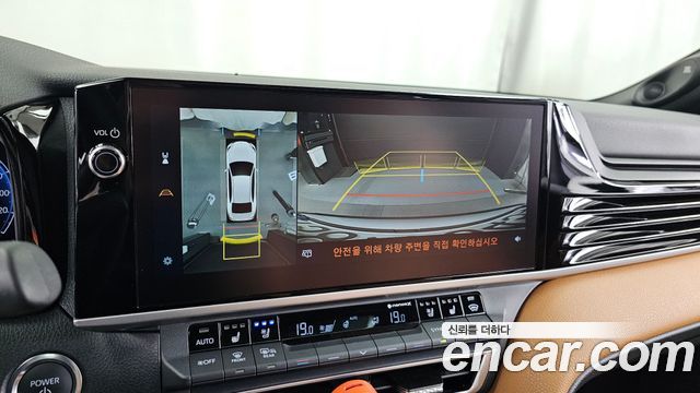 Toyota Camry (XV80) 2.5 XLE Premium Hybrid 2025 — фото 15