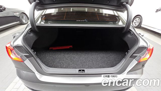 Toyota Camry (XV80) 2.5 XLE Premium Hybrid 2025 — фото 20