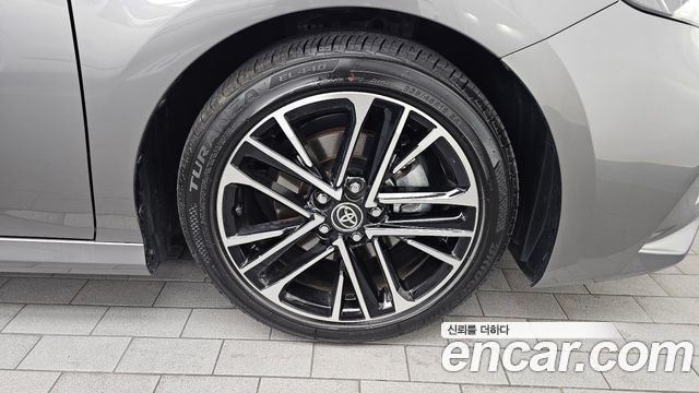 Toyota Camry (XV80) 2.5 XLE Premium Hybrid 2025 — фото 21
