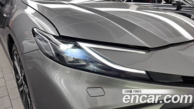 Toyota Camry (XV80) 2.5 XLE Premium Hybrid 2025 — фото 22