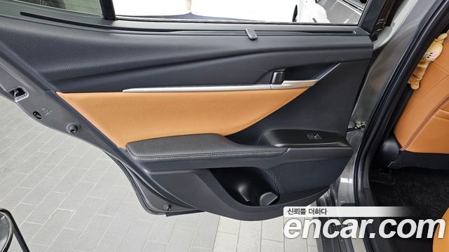 Toyota Camry (XV80) 2.5 XLE Premium Hybrid 2025 — фото 25