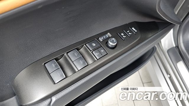 Toyota Camry (XV80) 2.5 XLE Premium Hybrid 2025 — фото 30