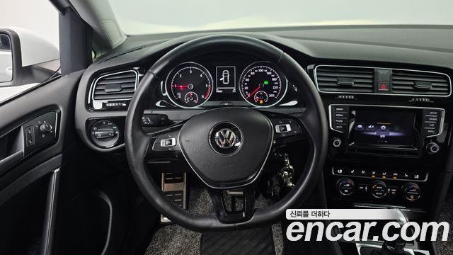 Volkswagen Golf (VII) 2.0 TDI 2014 — фото 17