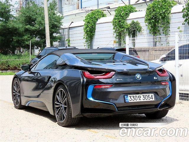 BMW i8 Roadster 2019 — фото 3