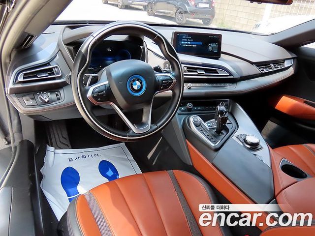 BMW i8 Roadster 2019 — фото 15