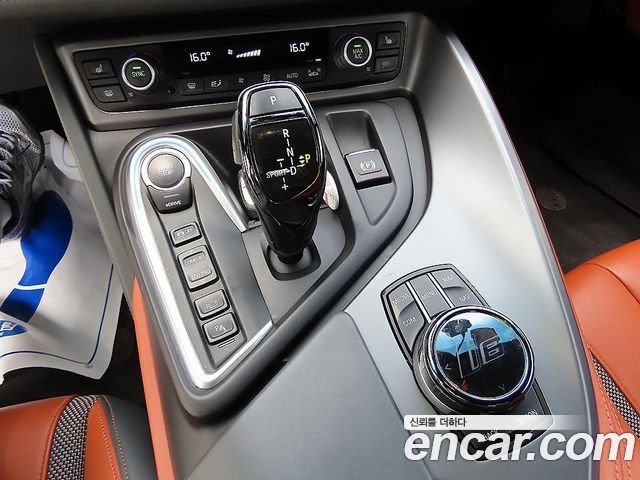 BMW i8 Roadster 2019 — фото 19