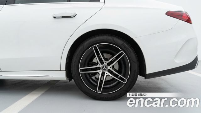Mercedes-Benz E-Class (W214) E200 AMG Line 2026 — фото 5