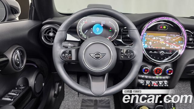 MINI Cooper Convertible Classic Third Generation 2024 — фото 13