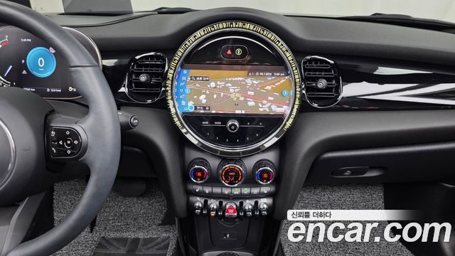 MINI Cooper Convertible Classic Third Generation 2024 — фото 14