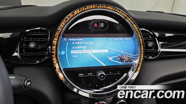 MINI Cooper Convertible Classic Third Generation 2024 — фото 16