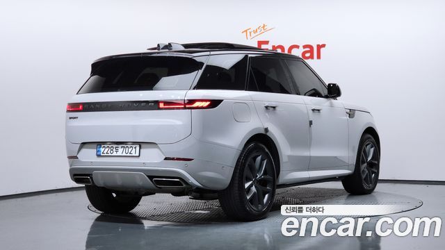 Land Rover Range Rover Sport (III) P360 HSE Dynamic 2025 — фото 2
